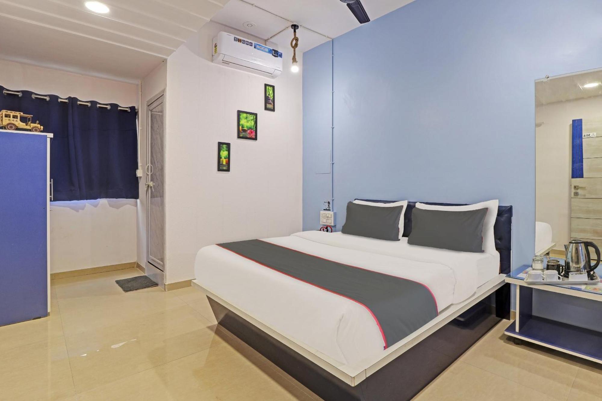 Hotel Silk, Premier Budget Friendly Luxury Hotel In Surat, Perfect For Families, Couples And Business Travelers ภายนอก รูปภาพ